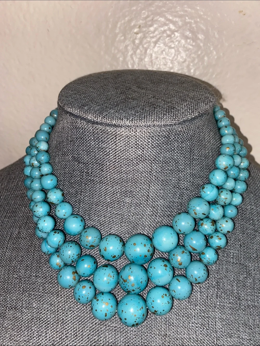 Vintage 50s JAPAN 3 Strand Aqua Blue Speckled GLASS Beads Necklace